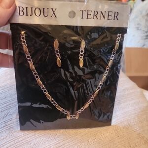 😎Bijoux Terner Gold Tone Leaf Link Necklace and Earrings Set